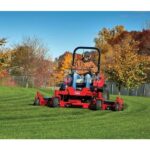 Profesionalus dyzelinis nulinio apsisukimo traktorius TORO 7500-D Series 183cm
